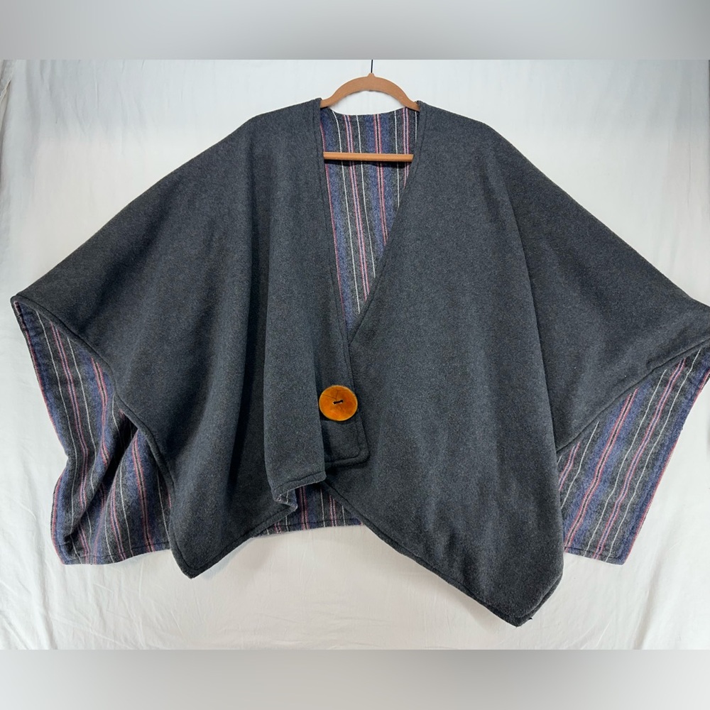 Poncho Grey Large Button Striped Interior Quiet Luxury Retro Minimal One Size
